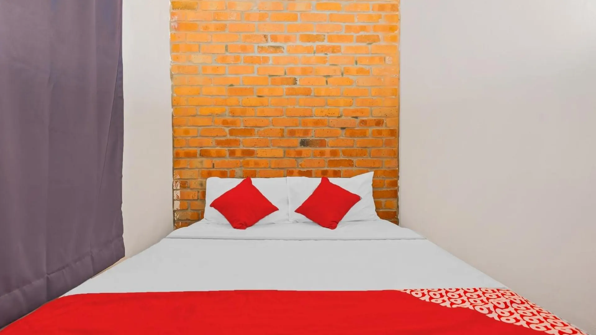 Malacca Super Oyo 44032 Zzz Hotel 2*,